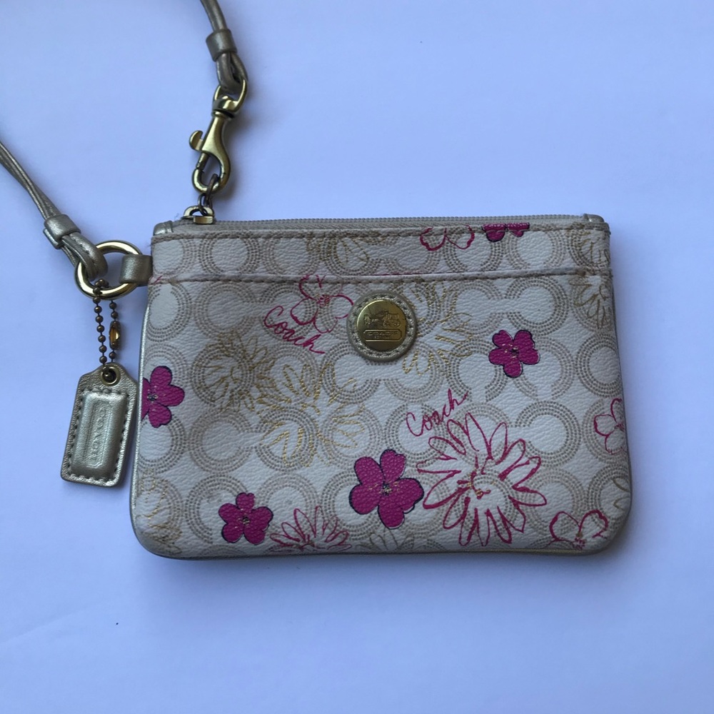 COACH FLORAL WRISTLET